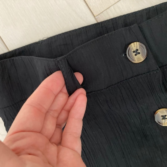 Long Crinkle Skirt with Buttons - Black - M - Picture 6 of 8